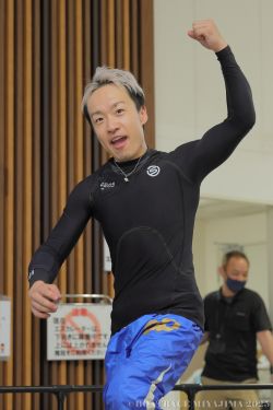 山口選手の登場に大きな歓声