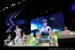 けん玉を披露する2号艇中山翔太選手♪