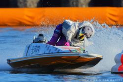 1号艇 佐賀支部の 安河内健選手 ①コースから 逃げ を決めて優勝！