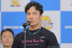 優勝戦出場選手公開インタビューの様子
