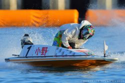 1号艇 福岡支部の 小野生奈選手 ①コースから 逃げ を決めて優勝！