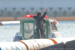 ウイニングランで、ファンに手を振る坂元選手♪