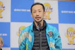 優勝戦出場選手公開インタビューの様子