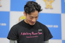 悲願の地元宮島初優勝の新田選手 表彰式で涙ぐむ場面も