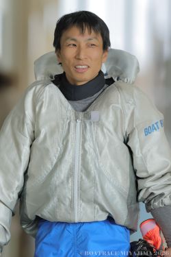 優勝戦3号艇 4351里岡右貴選手（福岡支部）