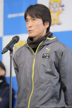 優勝戦出場選手公開インタビューの様子