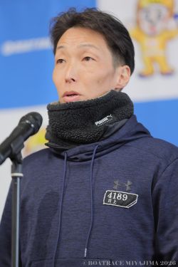 優勝戦出場選手公開インタビューの様子