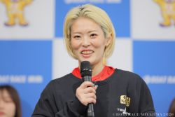 優出インタビューの様子