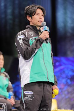 優出インタビューの様子