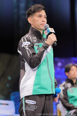 優出インタビューの様子