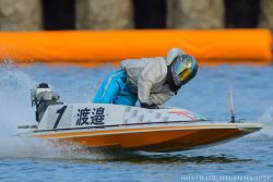 ①号艇 岡山支部の 渡邉和将選手 ①コースから 逃げ を決めて優勝！